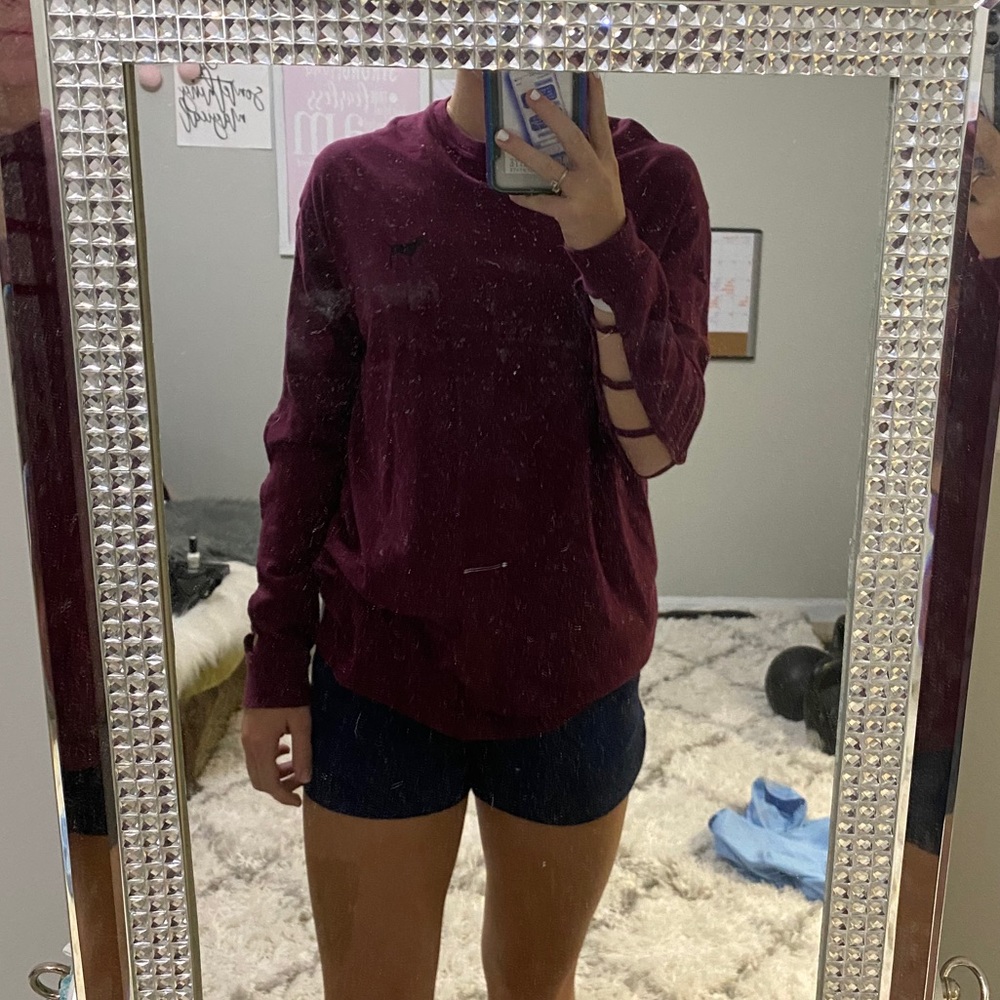 Women’s maroon long sleeve - Picture 4 of 4